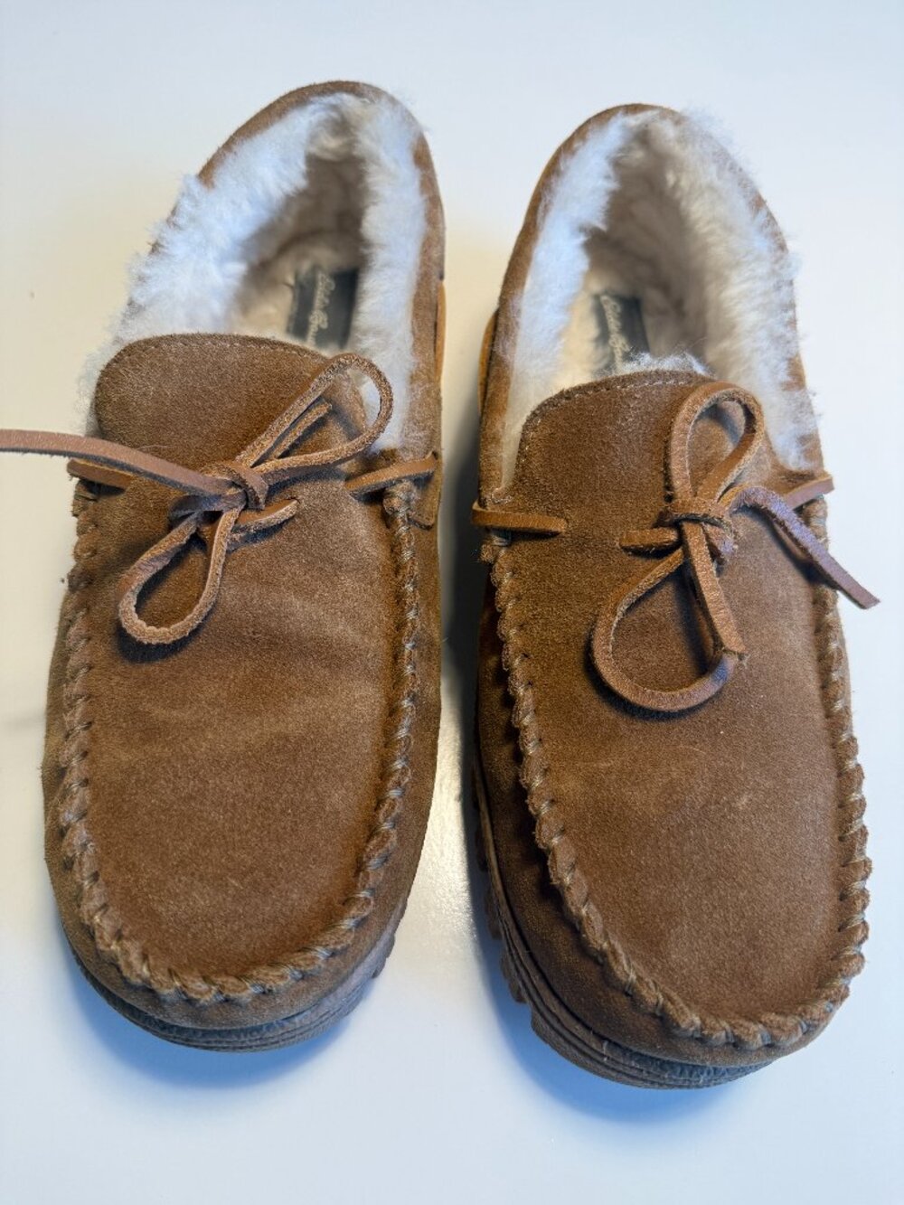 Eddie Bauer Men’s Shearling Lined Suede Moccasin Slippers Size 10 Tan